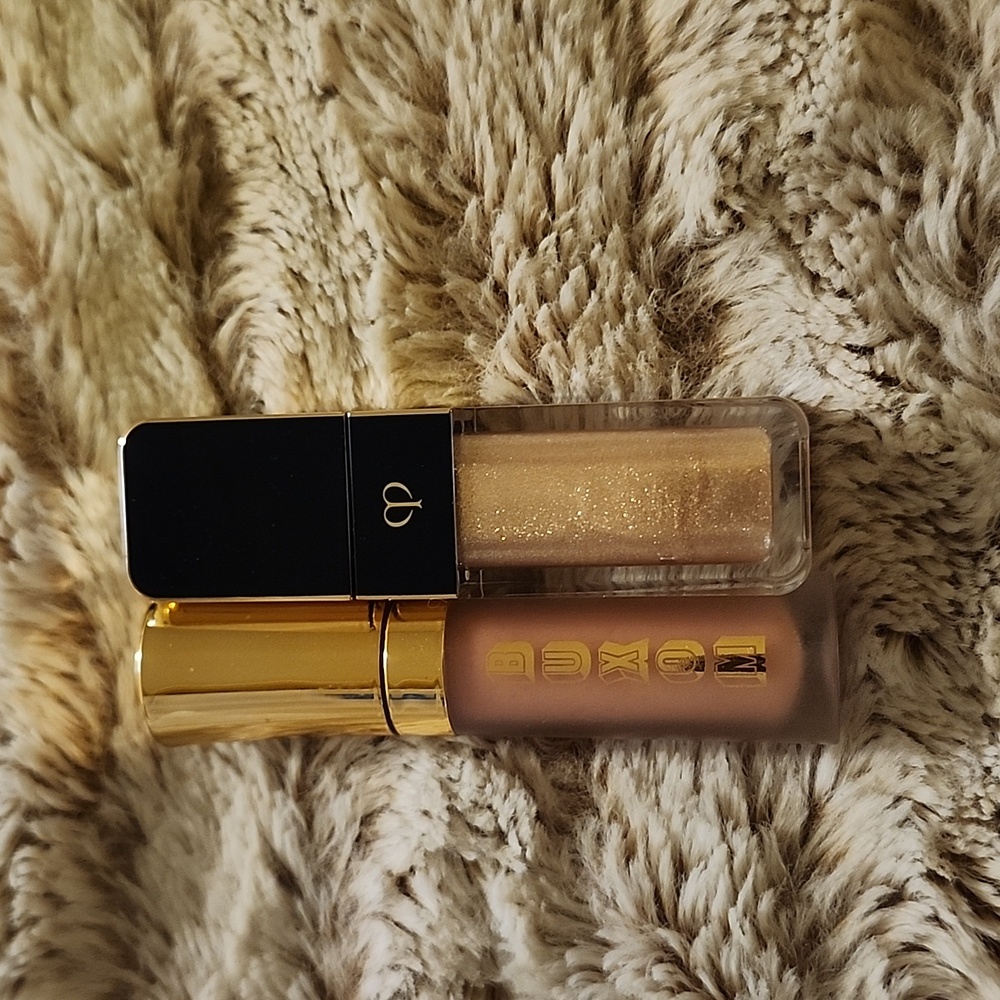 Cle de peau / Buxom